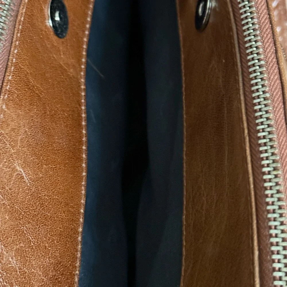 Ashwood three section large Top quality  Leather Crossbody Handbag Gina - Picture 6 of 9